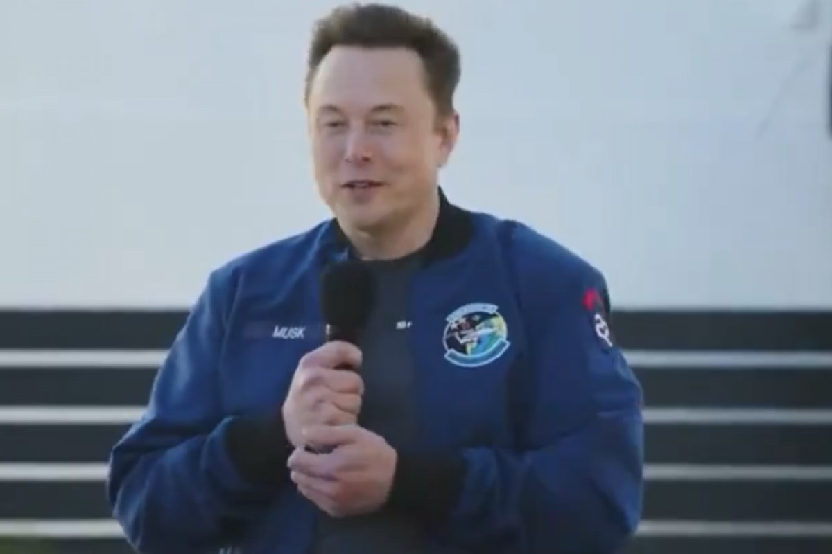 [Musk chega a Pequim e diz que 'todos os carros serão elétricos no futuro']