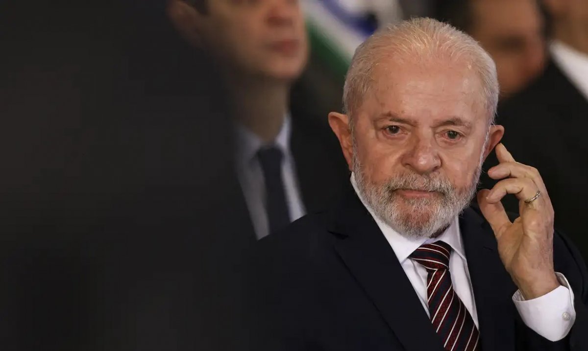 O FERRADOR DAS GENTES
