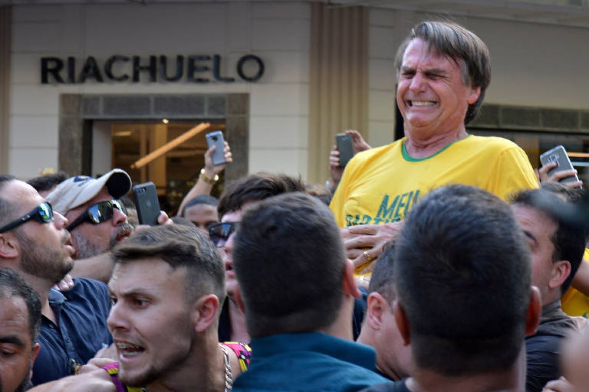 PF designa delegado responsável por investigar facada de Bolsonaro à missão nos EUA