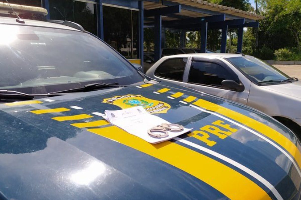Foragido da justiça é preso pela PRF em Eunápolis