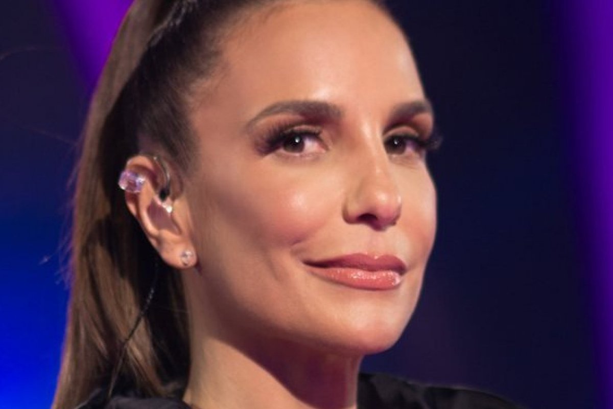Ivete Sangalo incentiva gritos contra Bolsonaro em show 