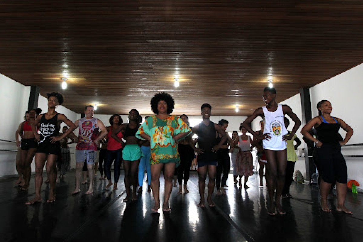 Cursos de férias da Escola de Dança da Funceb tem vagas em janeiro