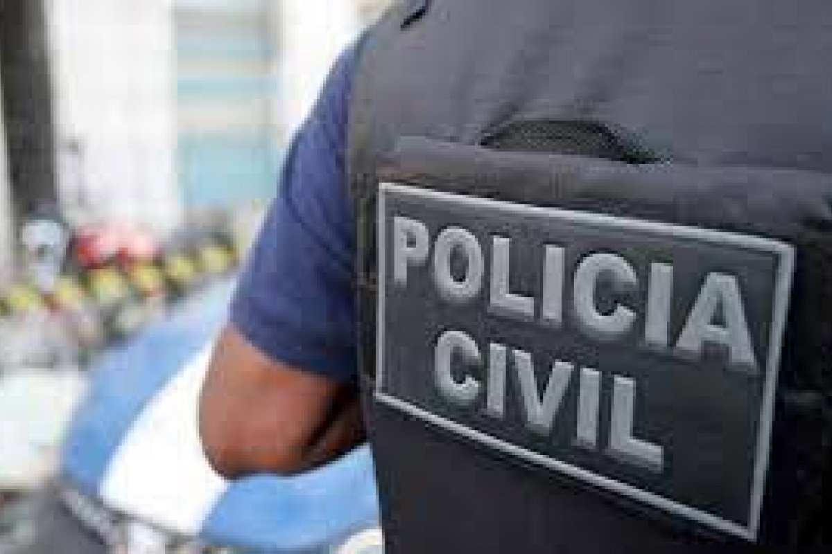 Homem é morto a tiros dentro de bar em Camaçari