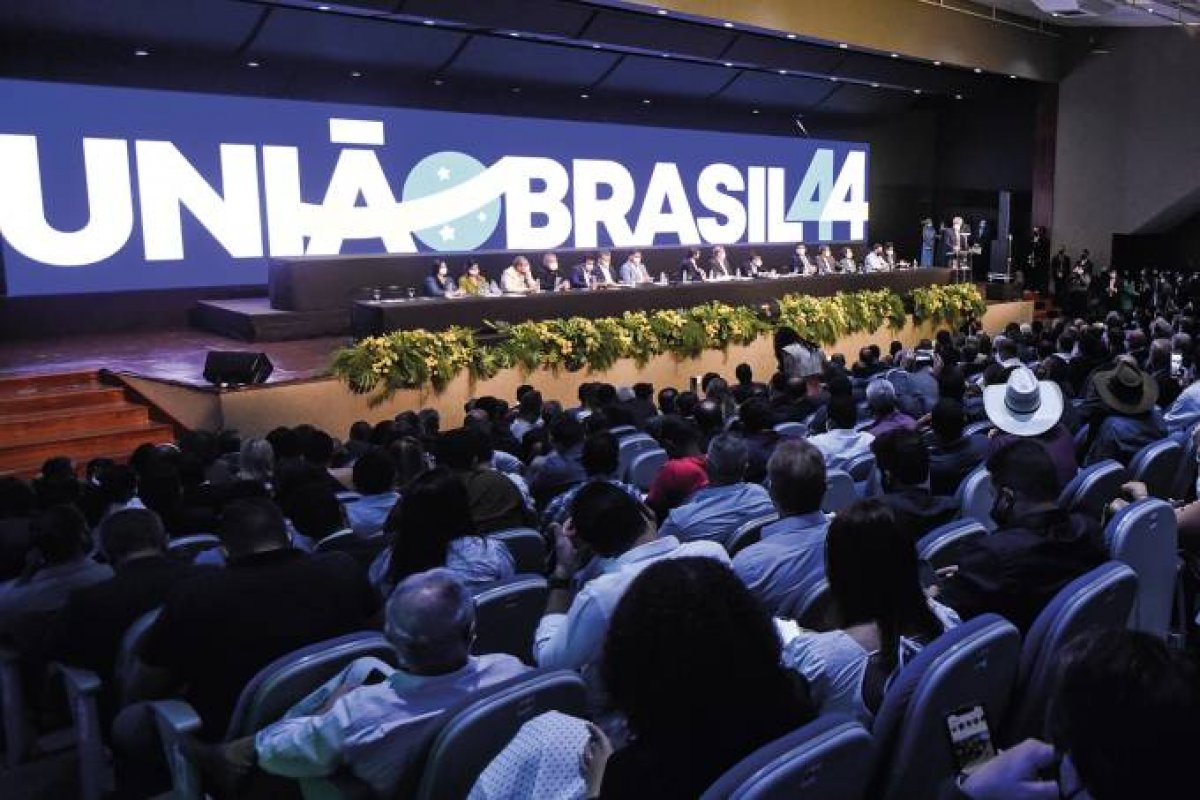 Saída de bolsonaristas é livramento’, diz diretor do União Brasil