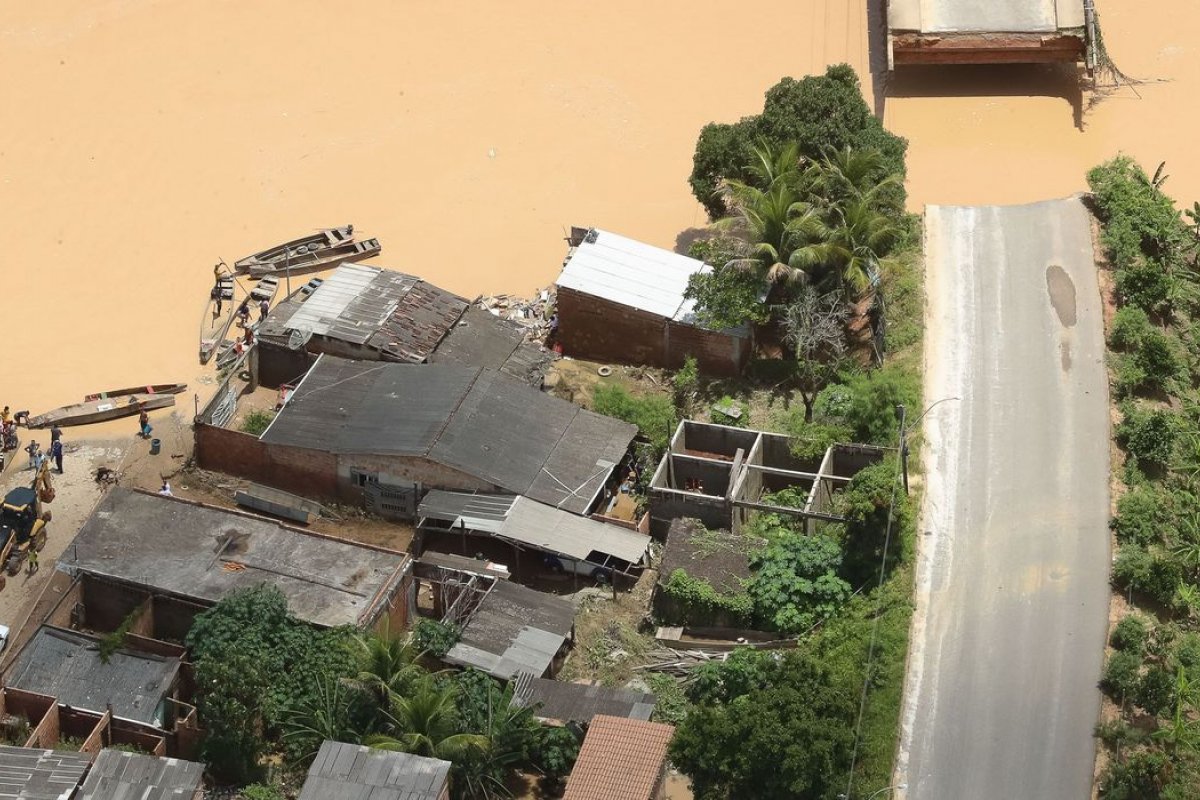 BNB prorroga prazo para doações em prol das vítimas das enchentes na Bahia e Minas Gerais