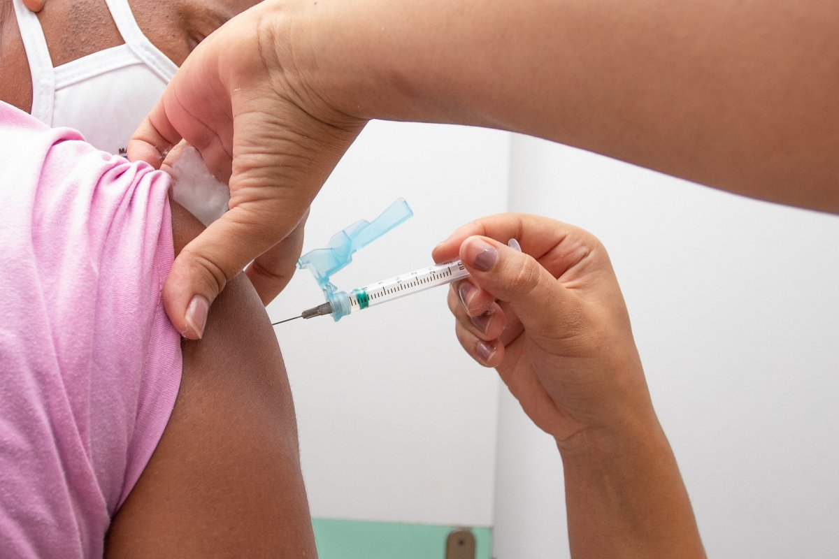 Covid-19: mais 21,8 mil pessoas são vacinadas com segunda dose na Bahia