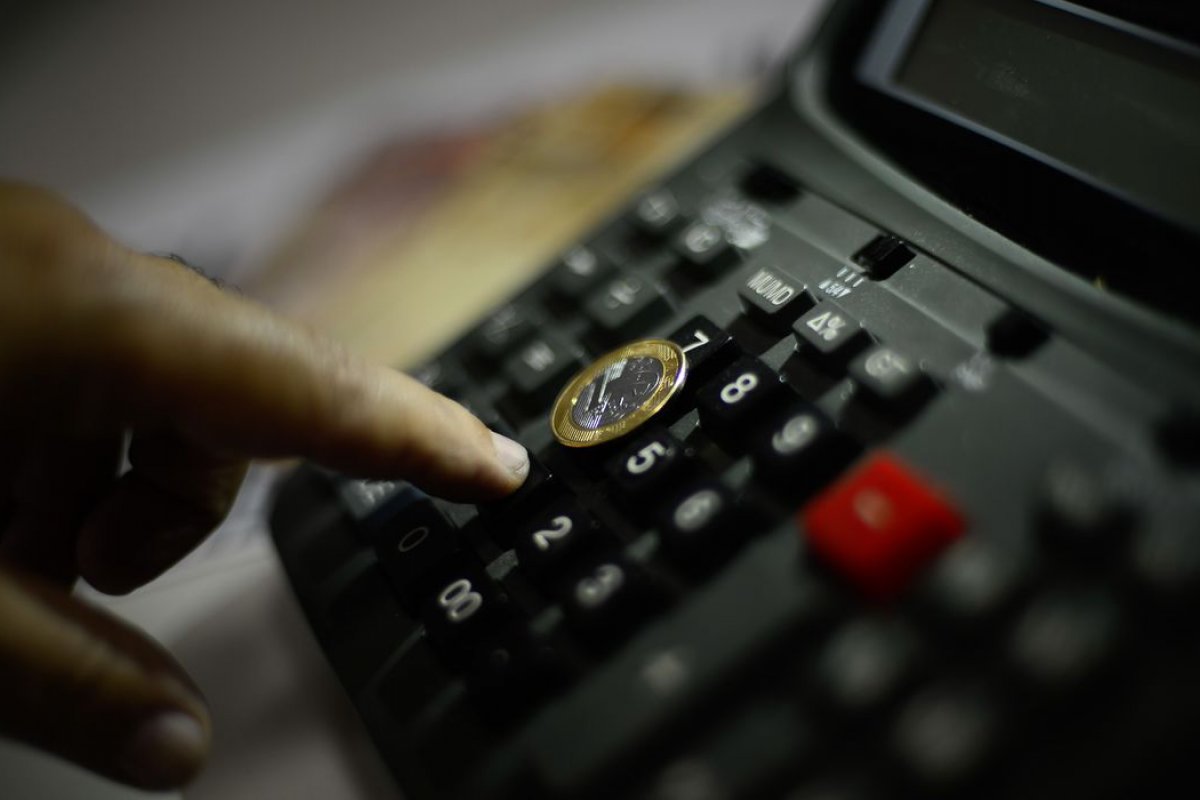 Metade dos brasileiros espera ganhar mais dinheiro em 2021, aponta pesquisa