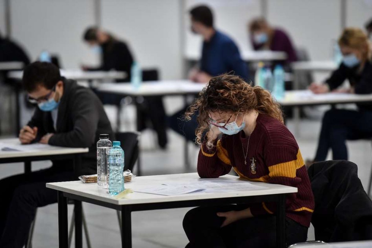 Reaplicação do Enem 2021 começa hoje (9), com provas de linguagens, ciências humanas e redação