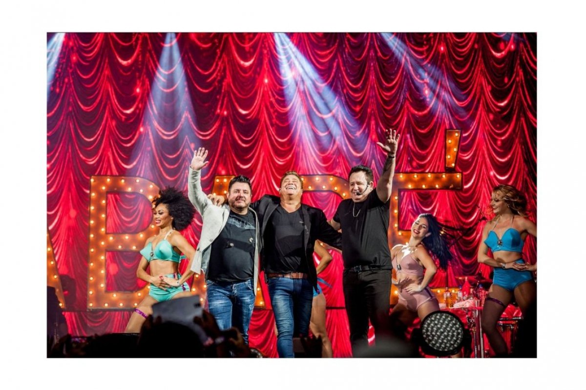 Cabaré com Leonardo e Bruno & Marrone estreia com sucesso