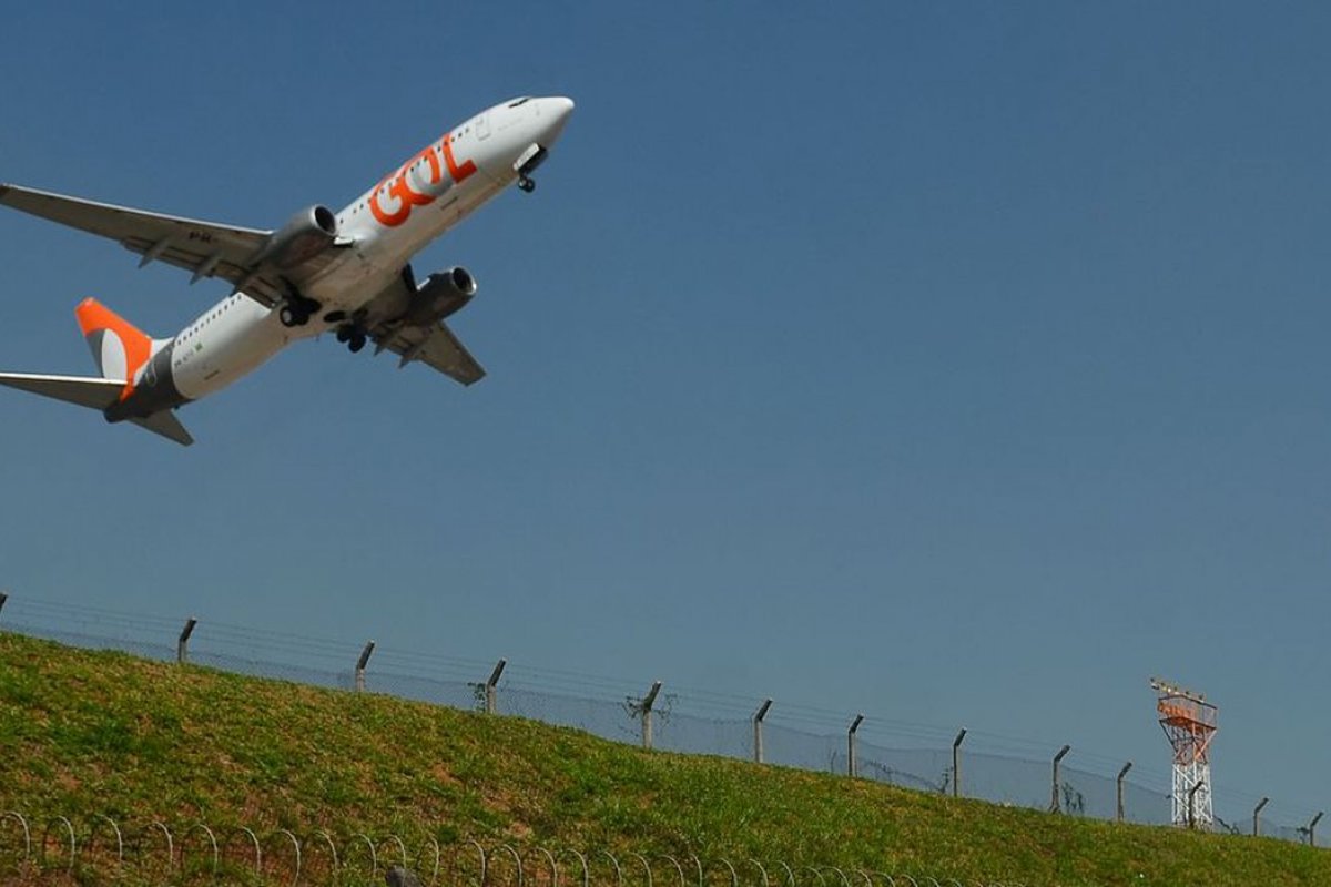 Companhias aéreas têm até hoje para explicar cancelamentos de voos ao Procon