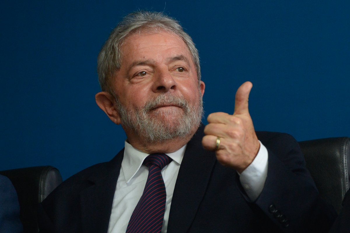 Em entrevista à TV francesa, Lula diz que quer se casar quando sair da prisão
