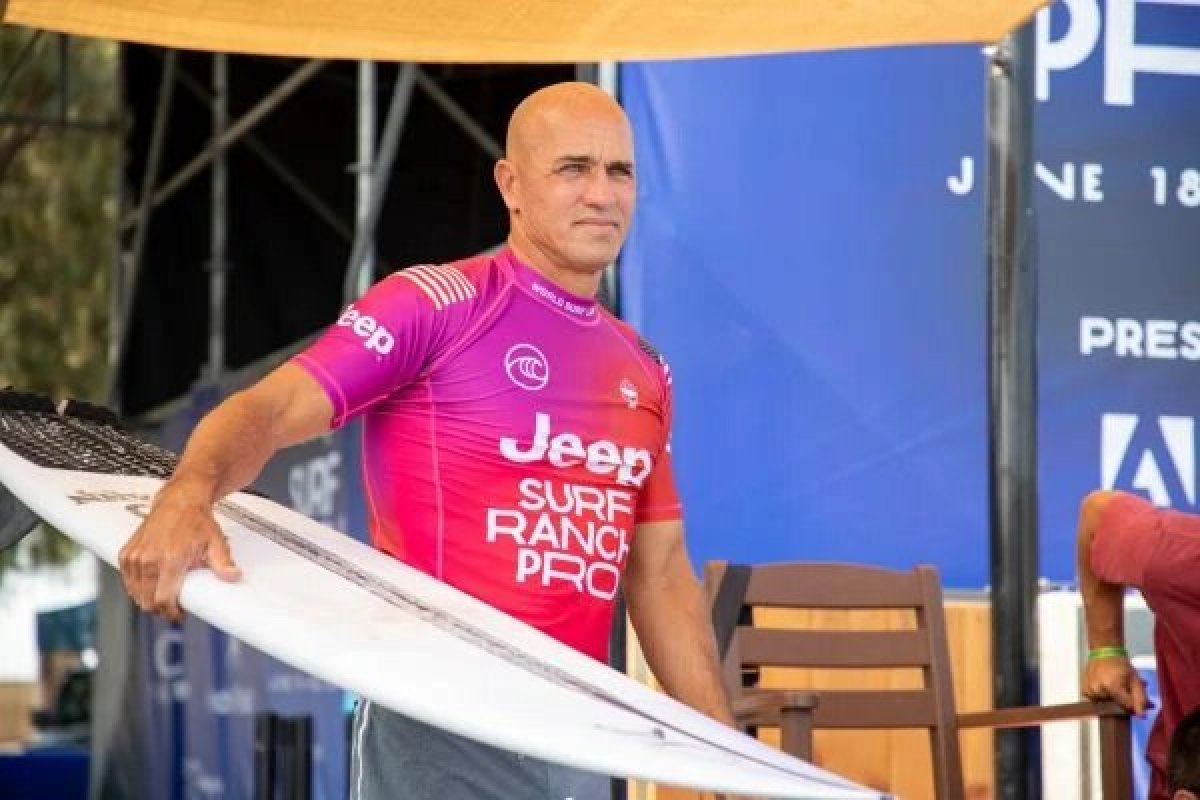 Austrália pode vetar entrada de Kelly Slater caso surifsta não se vacinar 