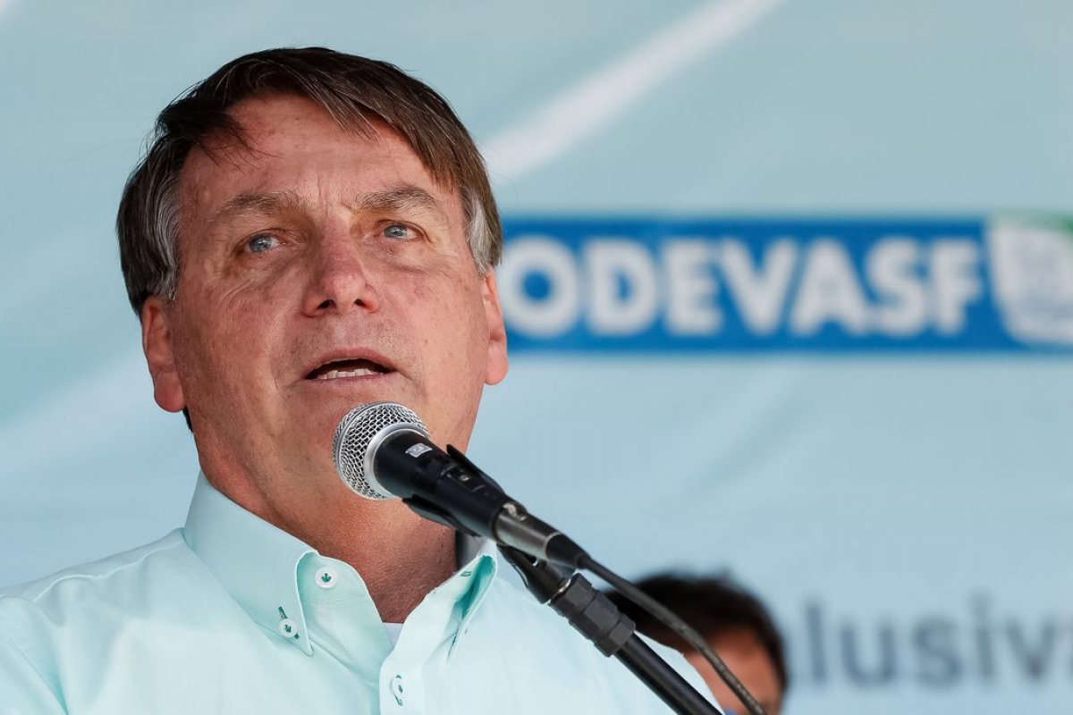 Bolsonaro deve explicar ao TSE sobre acusação de propaganda antecipada