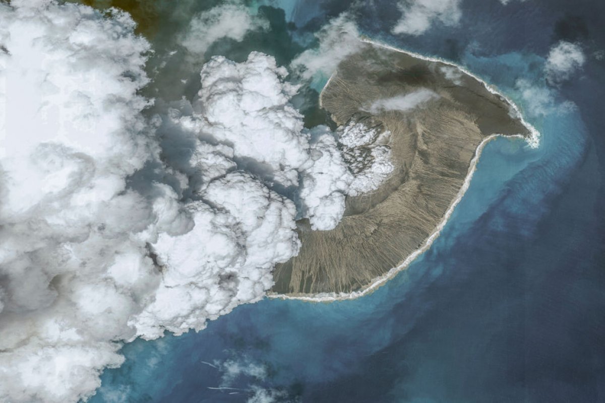 Erupção vulcânica nas ilhas Tongas superou potência de bomba atômica de Hiroshima, diz Nasa
