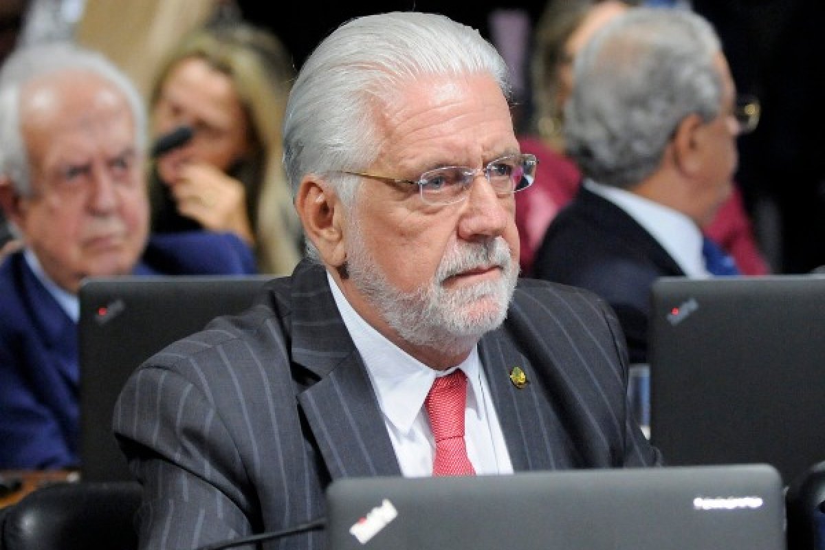 Wagner diz que Lula vai herder um país 'quebrado e desmoralizado'