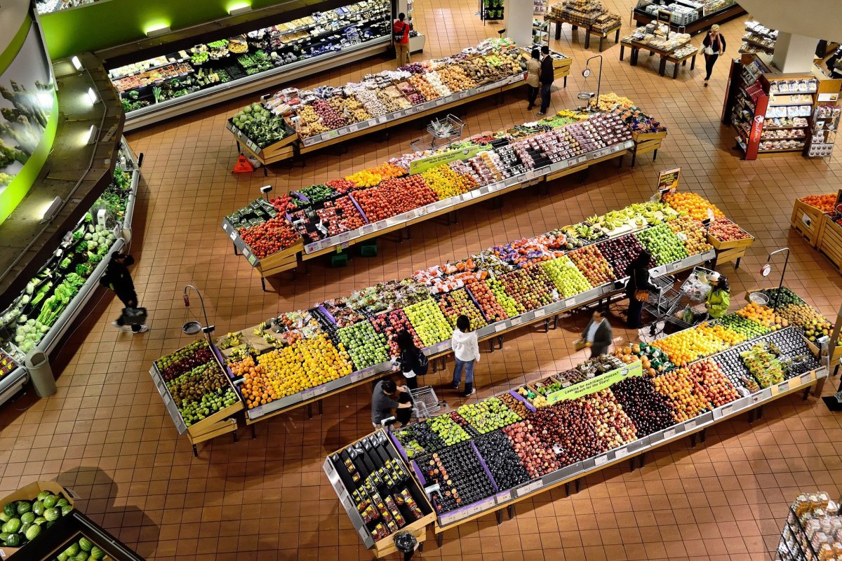Preço dos alimentos sofre alta e chama a atenção para a inflação de 2022