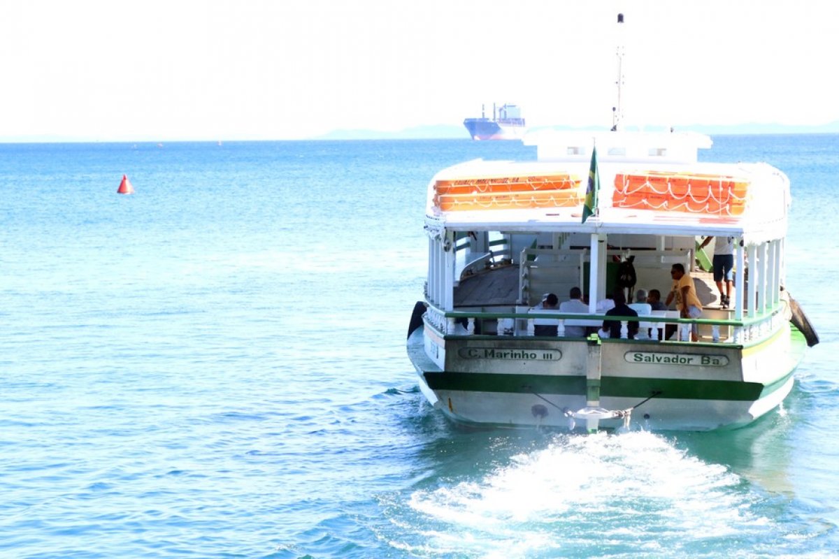 Travessia Salvador-Mar Grande faz saídas pontuais de meia em meia hora nesta quinta-feira (27)