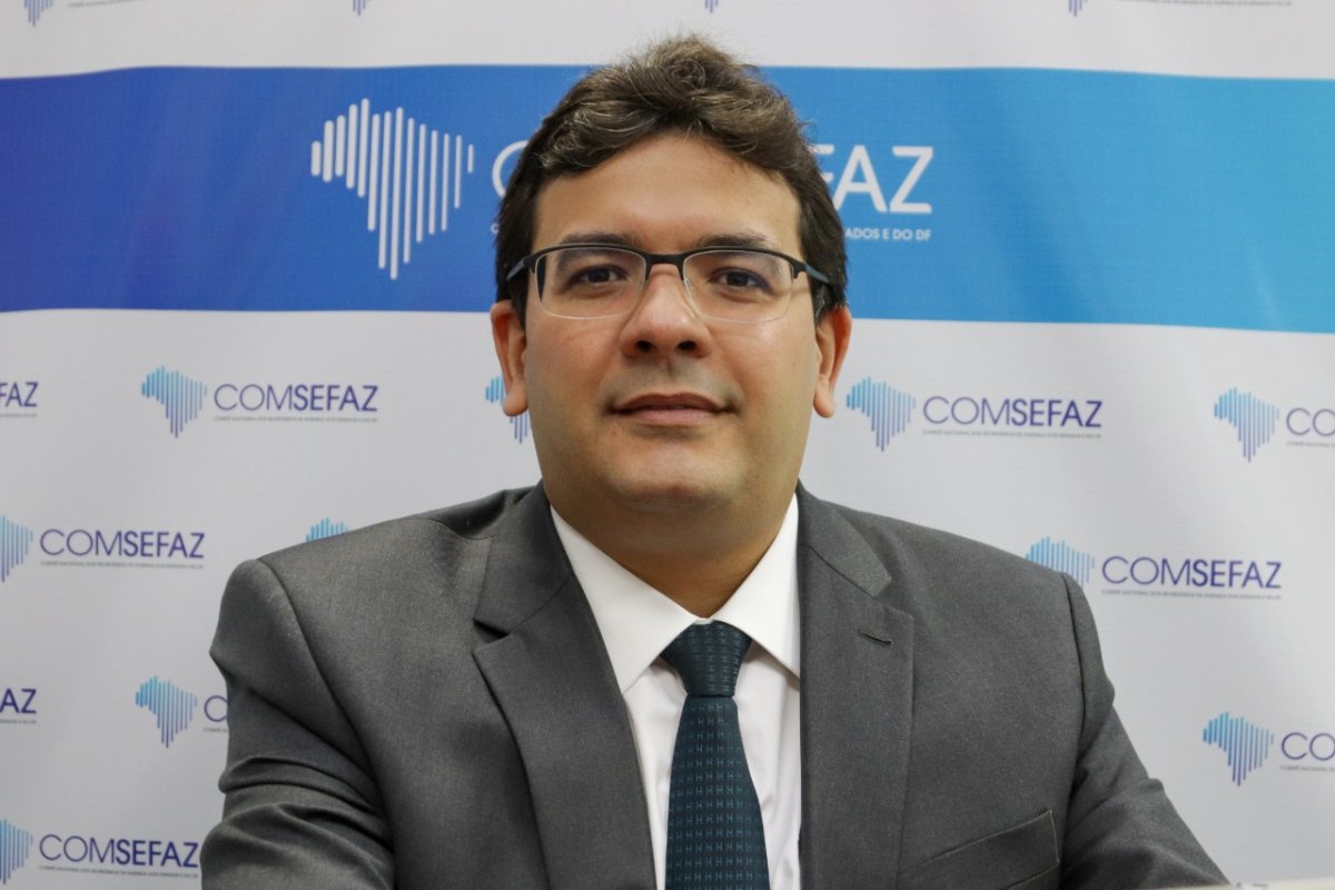 Presidente da Comsefaz diz que congelamento do ICMS não resolve alta nos valores dos combustíveis