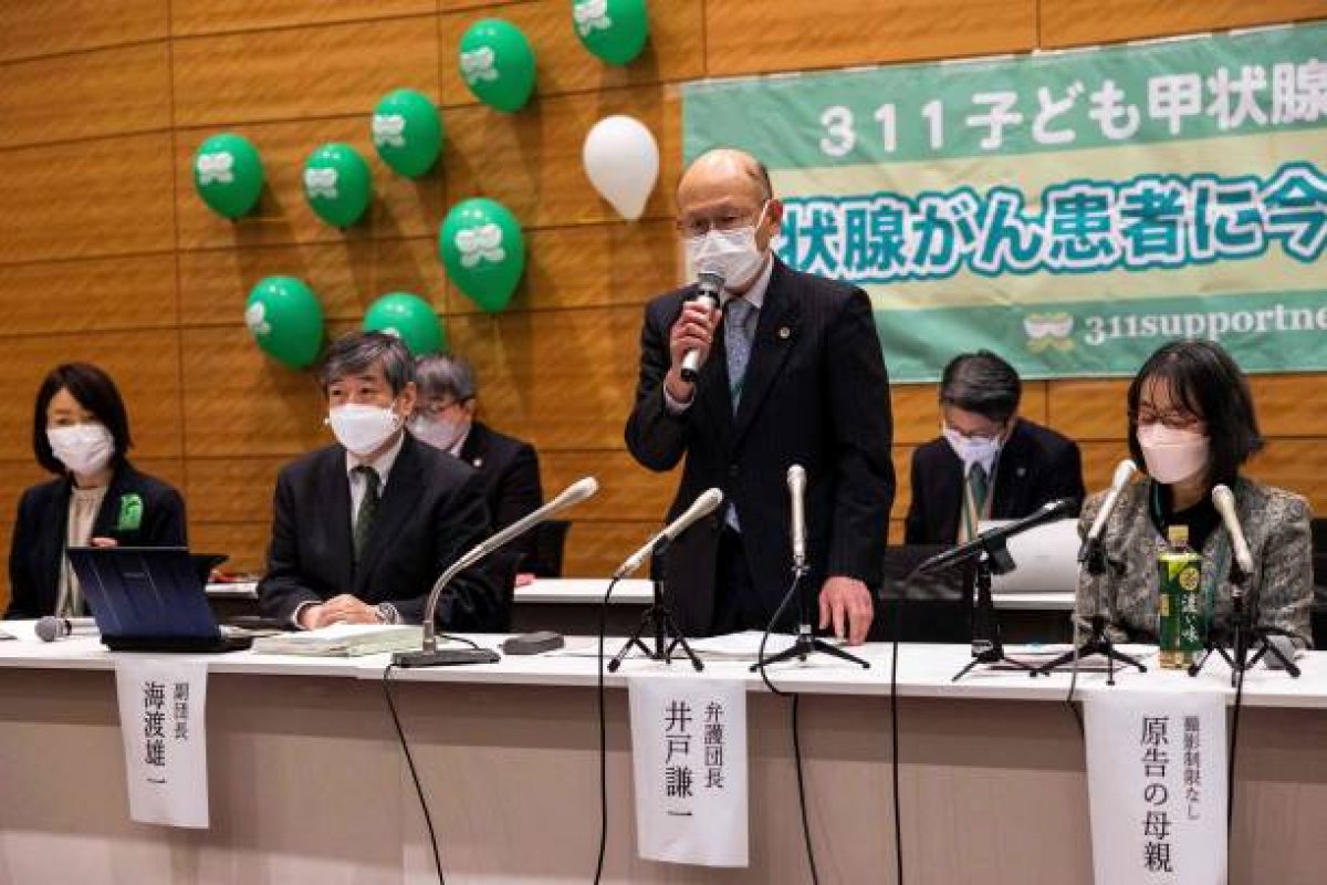 Seis jovens processam operadora da usina nuclear de Fukushima após diagnóstico de câncer 