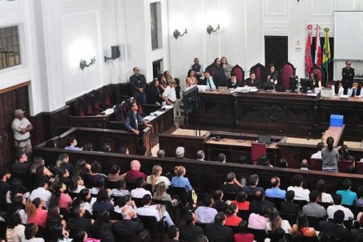 Tribunal do Júri condena homem a mais de 16 anos de prisão por homicídio qualificado 