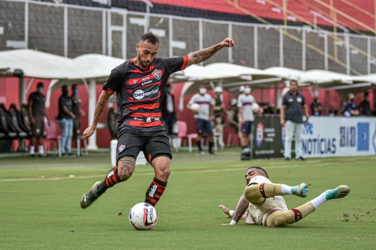Vitória perde para o Jacuipense e desperdiça chance de dormir na liderança do Baiano