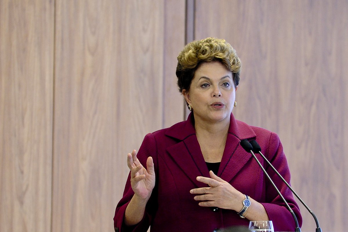 Dilma afirma que não vai se esconder durante campanha eleitoral