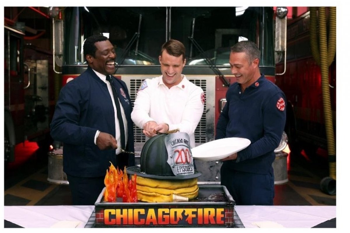 Chicago Fire chega ao marco de 200 episódios no Universal TV 