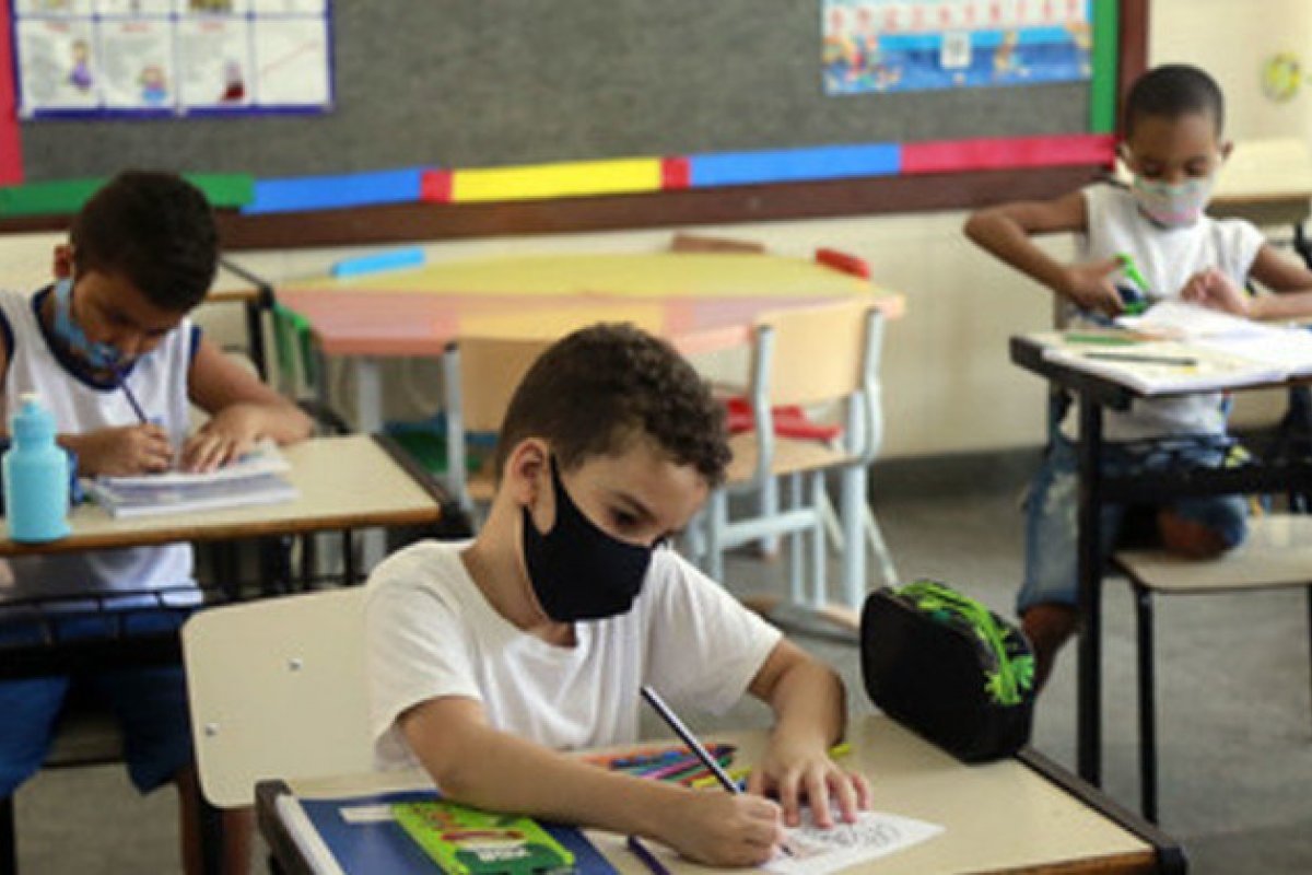 Em meio a pandemia de covid-19, mais de 650 mil crianças não foram matriculadas no ensino infantil