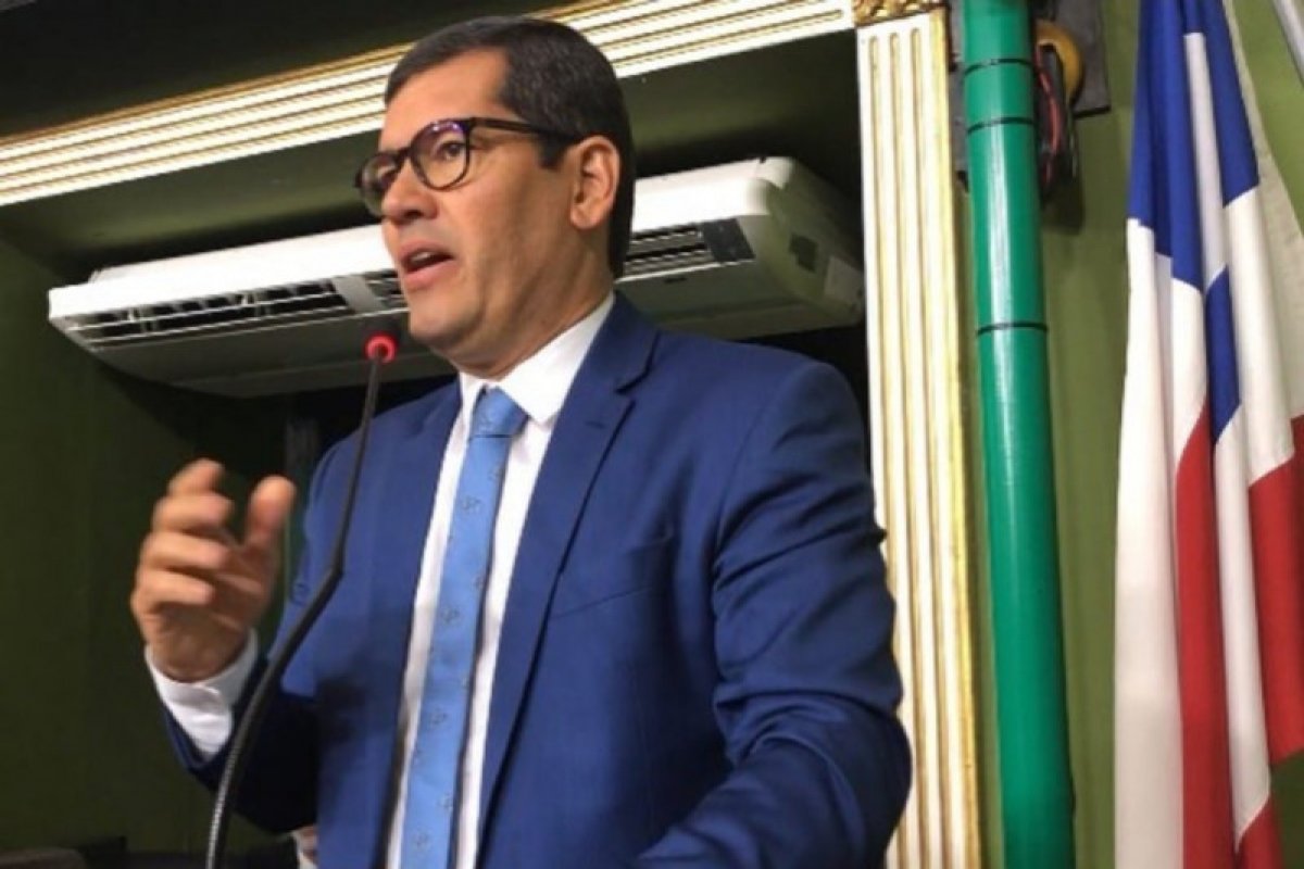 Ex-secretário de Turismo de Salvador sugere que atividade de pintor tribal seja proibida caso não possa ser regulamentada