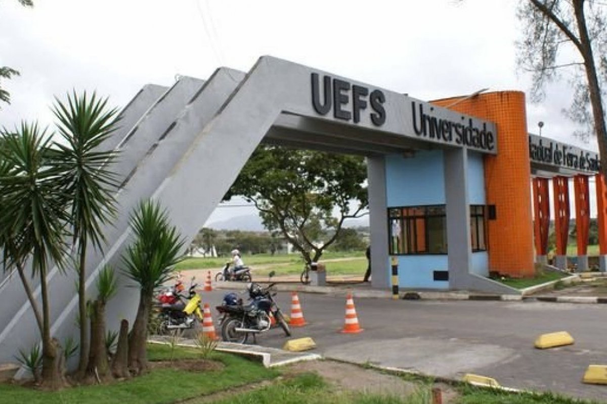Uefs adia retorno de aulas presenciais do primeiro semestre de 2022