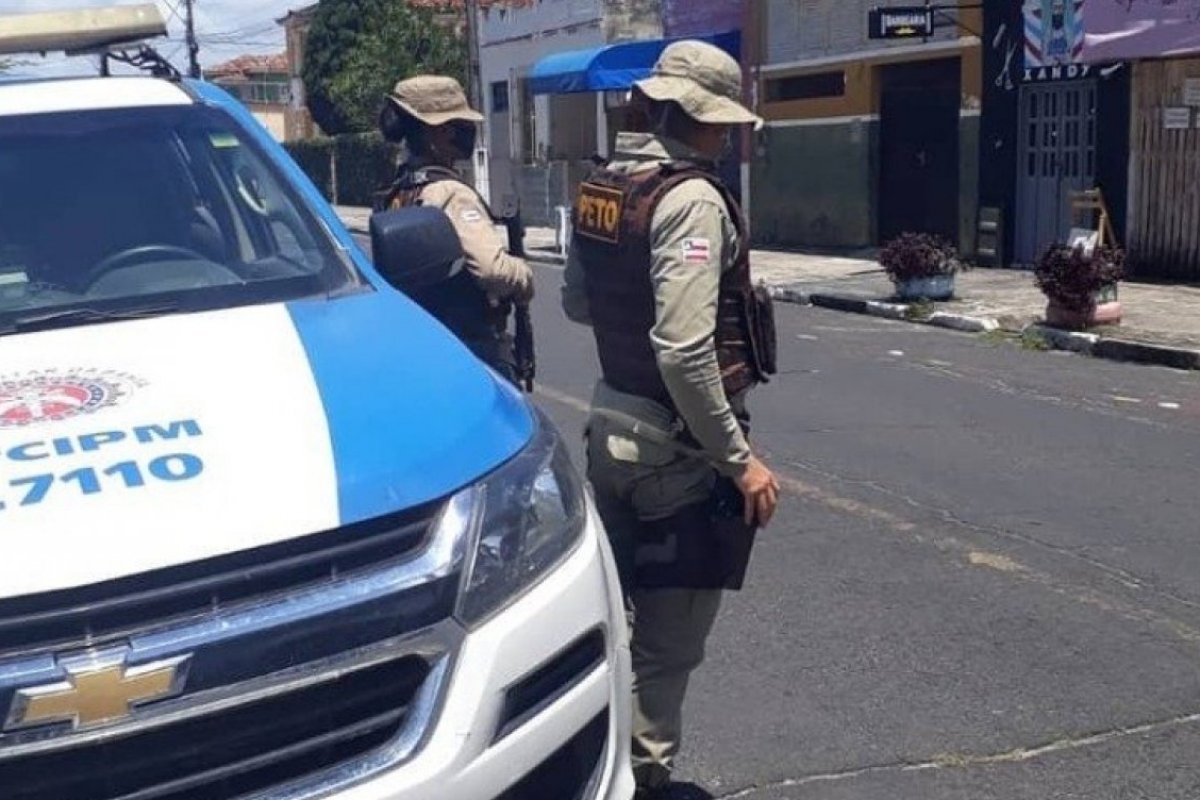 Homem é preso em flagrante após agredir companheira dentro de casa