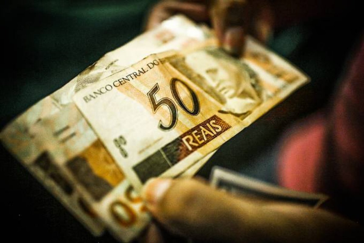 Julgamento do STF pode levar governo a devolver R$ 6,5 bi em imposto indevido