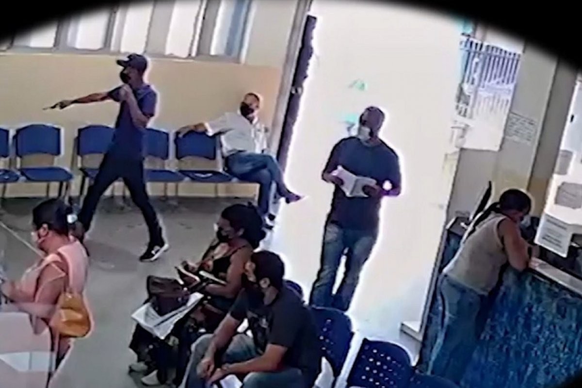  Suspeito de roubar agência financeira em prédio de secretaria de Vitória da Conquista é morto