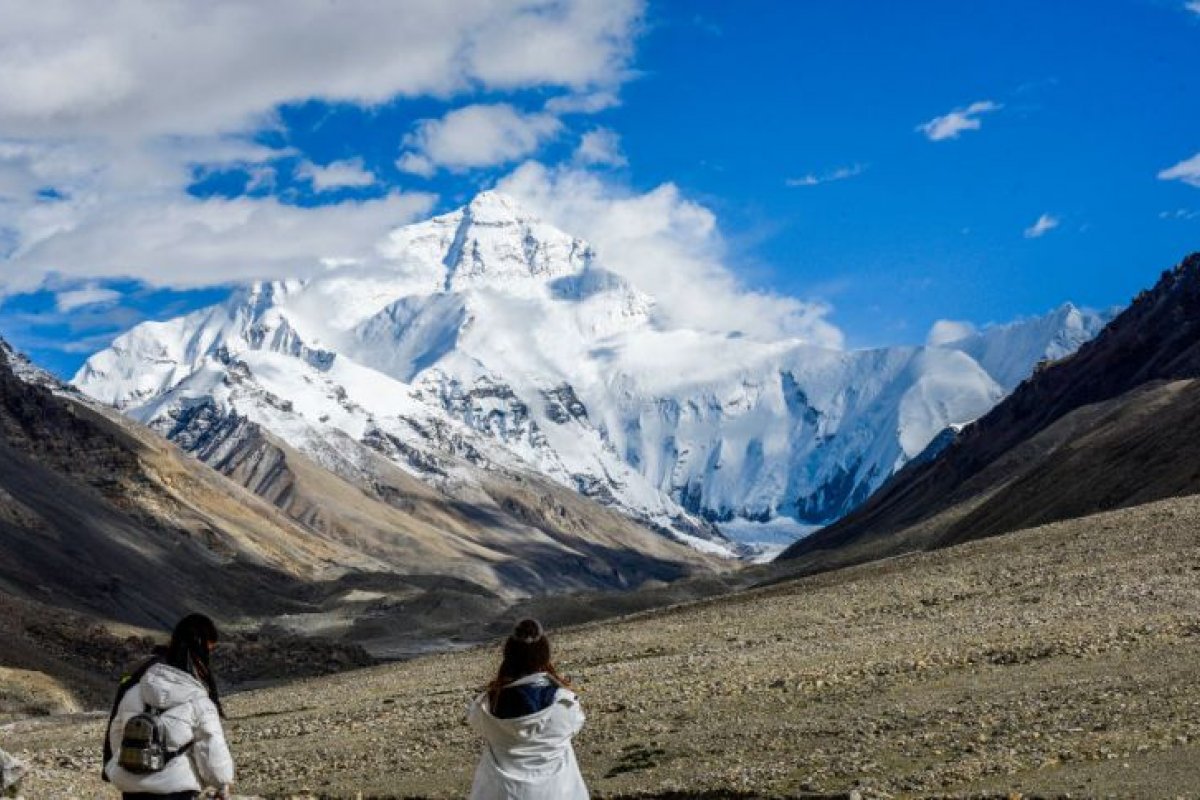 Estudo mostra que gelo do monte  Everest está derretendo devido às mudanças climáticas