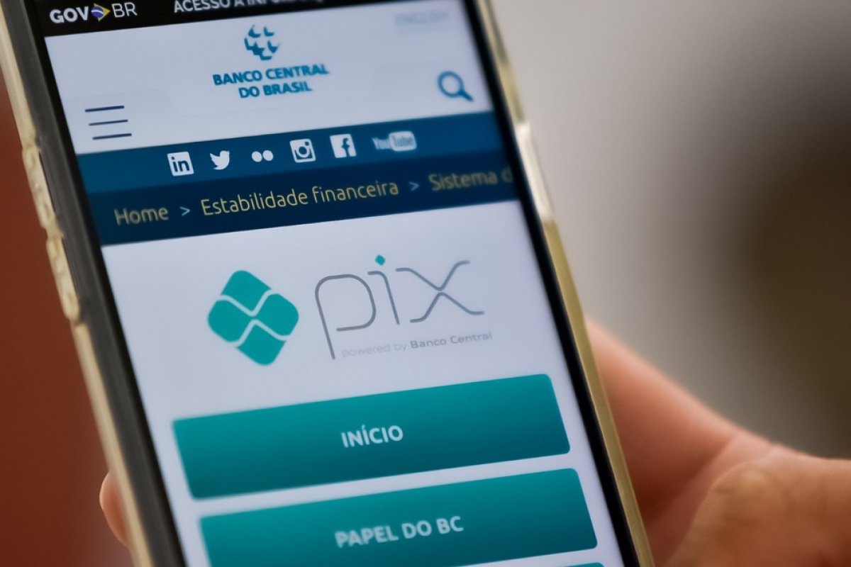 Falha em empresa que opera Pix afetou 161 mil clientes, diz BC