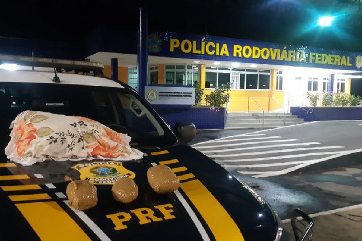 Cocaína é encontrada dentro de travesseiro em ônibus  na Bahia