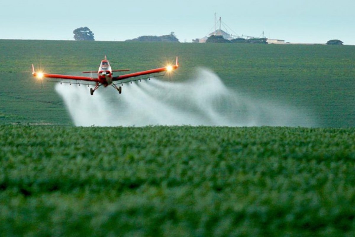 Câmara aprova proposta que facilita o registro de novos agrotóxicos no Brasil