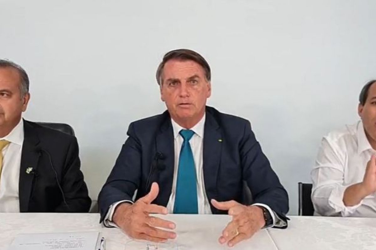 Bolsonaro vai acionar Justiça contra estados por causa da cobrança do ICMS