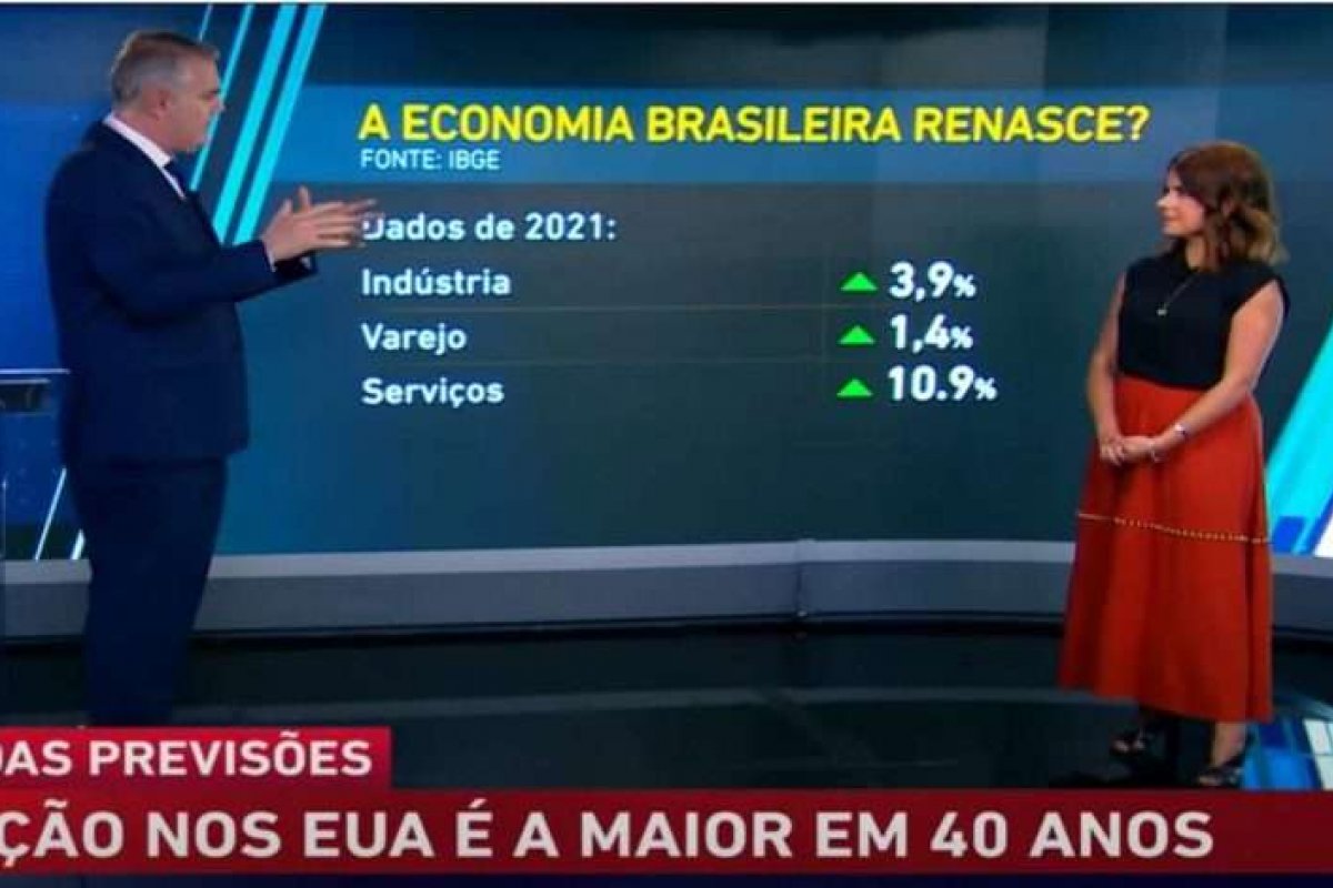 Comentarista da Jovem Pan é atingida por parte do cenário que caiu