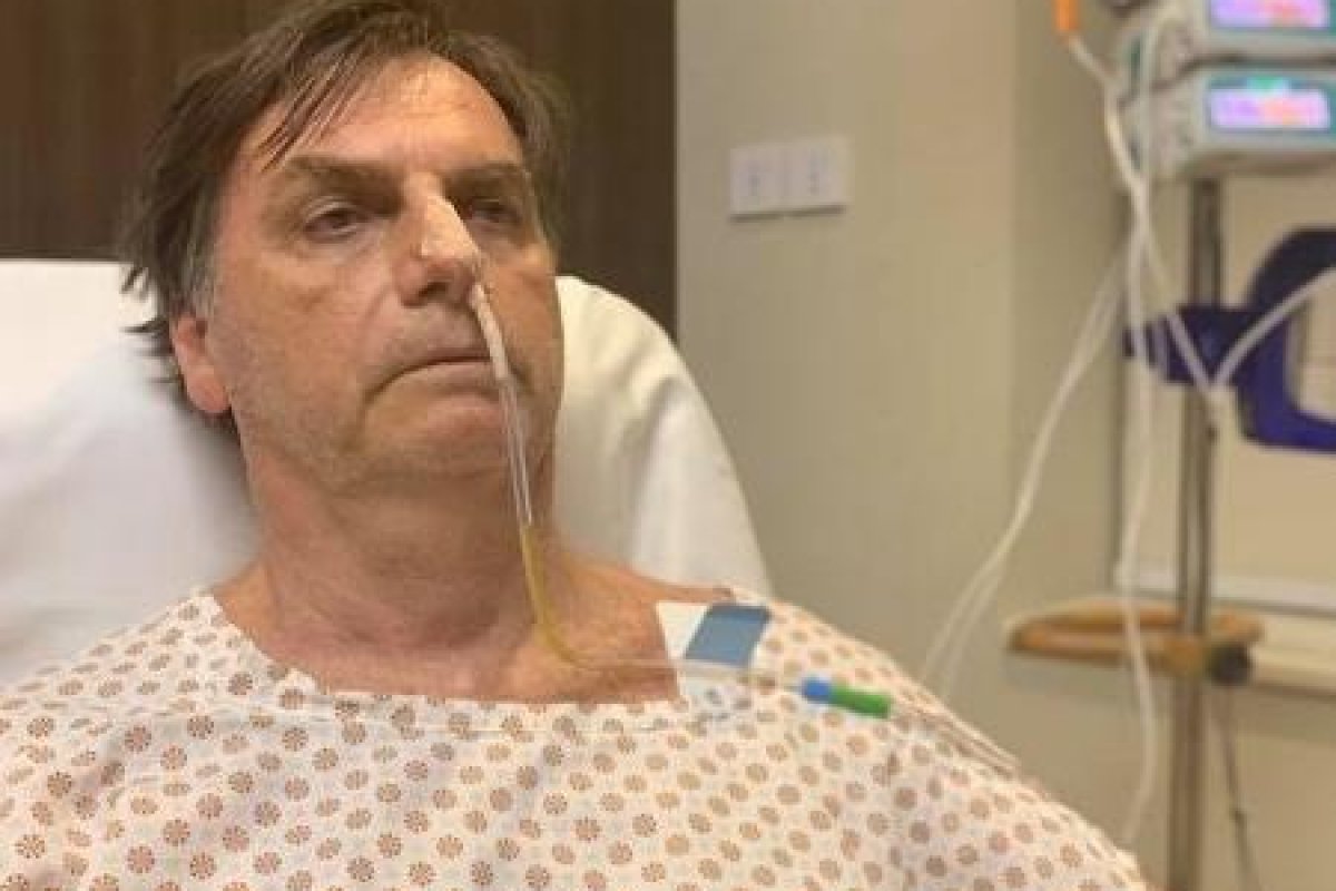 Vídeo: relembrando caso sobre facada, Bolsonaro publica conversa de 2018 após acordar de cirurgia