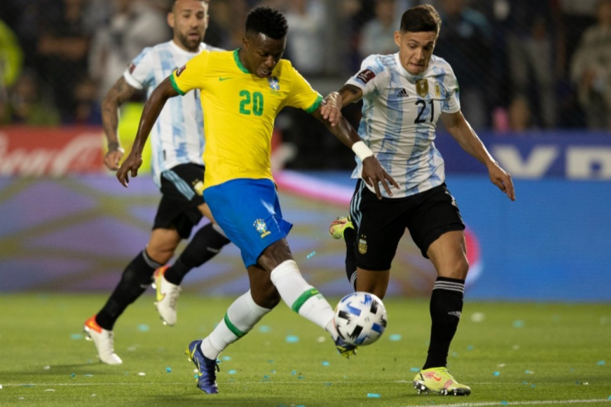 Fifa decide que Brasil x Argentina será realizado em nova data e local