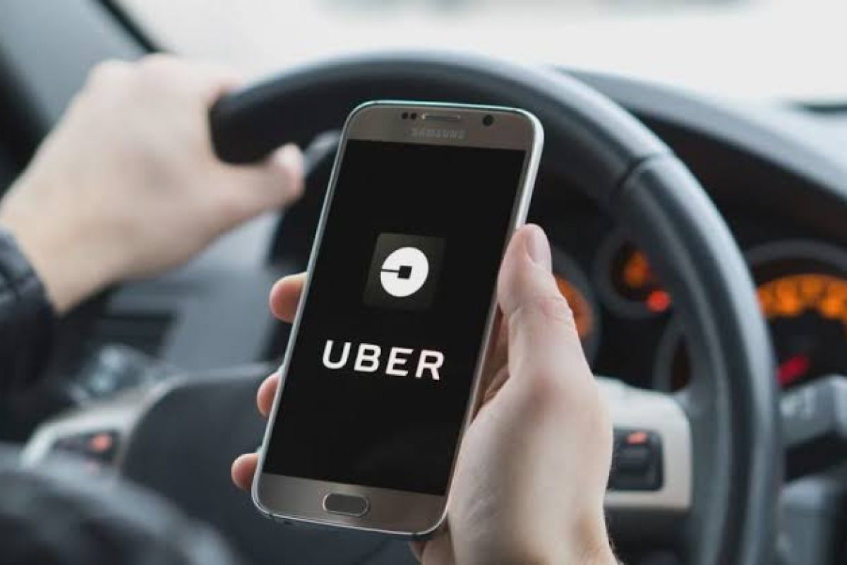 CEO da Uber diz que empresa vai aceitar bitcoin como pagamento