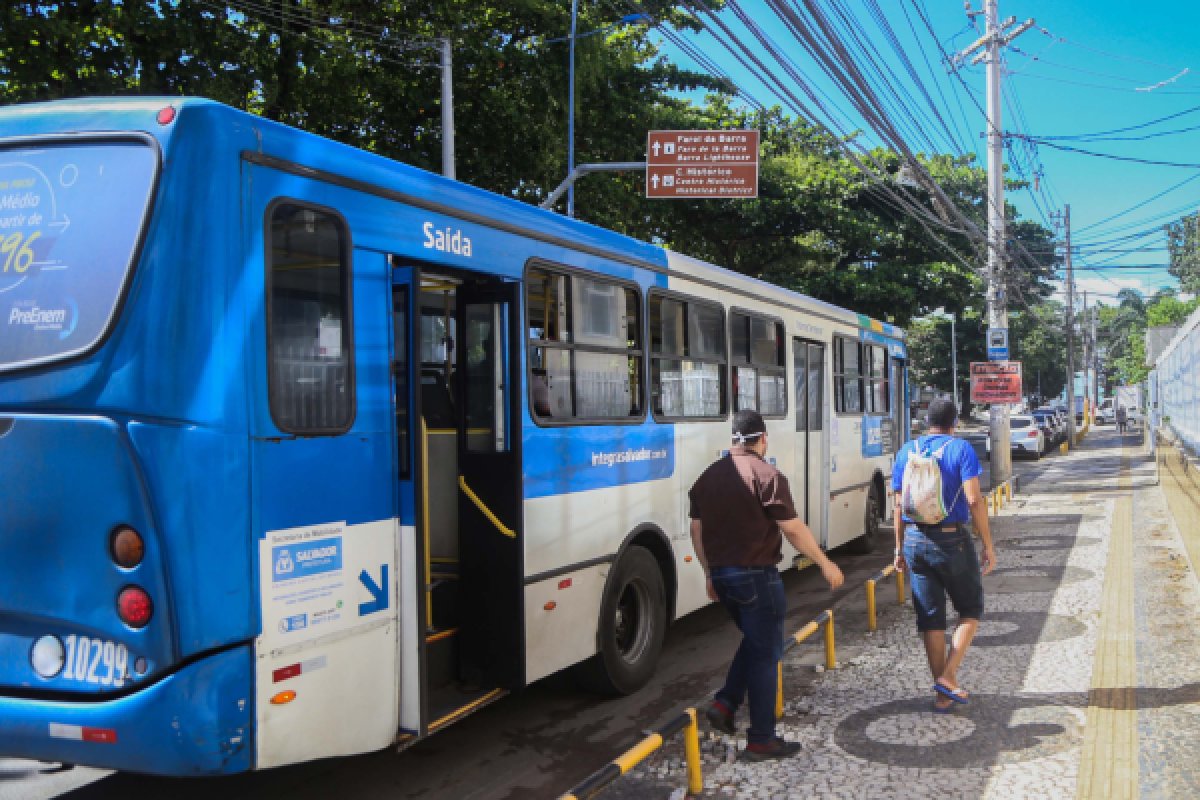 Senado vota sobre gratuidade para idosos no transporte coletivo