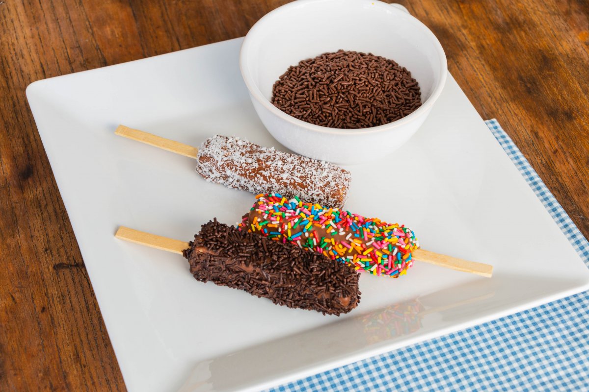 Aprenda como fazer deliciosas Pirulitos de Wafer 