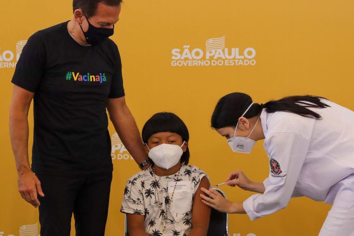 Aldeia de primeira criança imunizada no Brasil está sem vacina