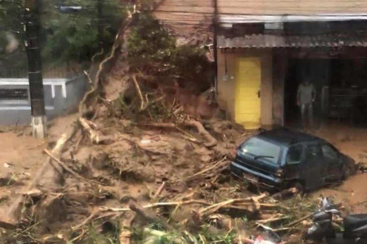 Governo Federal autoriza uso das Forças Armadas em Petrópolis