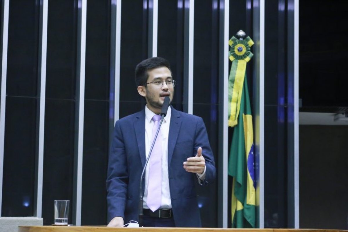 Kim Kataguiri cria projeto que acaba com cotas baseadas em cor ou raça em universidades