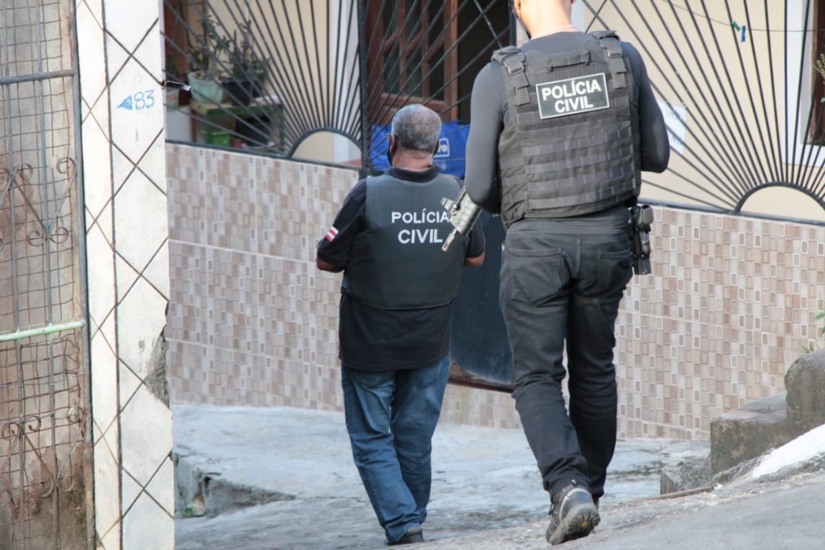 Foragido por tráfico é preso no bairro da Palestina, em Salvador 