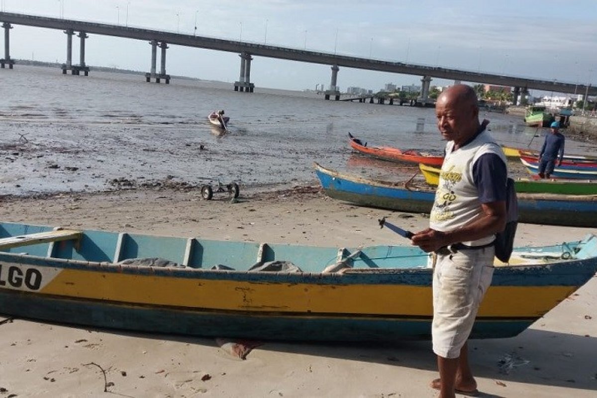 Mais de 13 mil pescadores e marisqueiras podem ser afetados por manchas de óleo