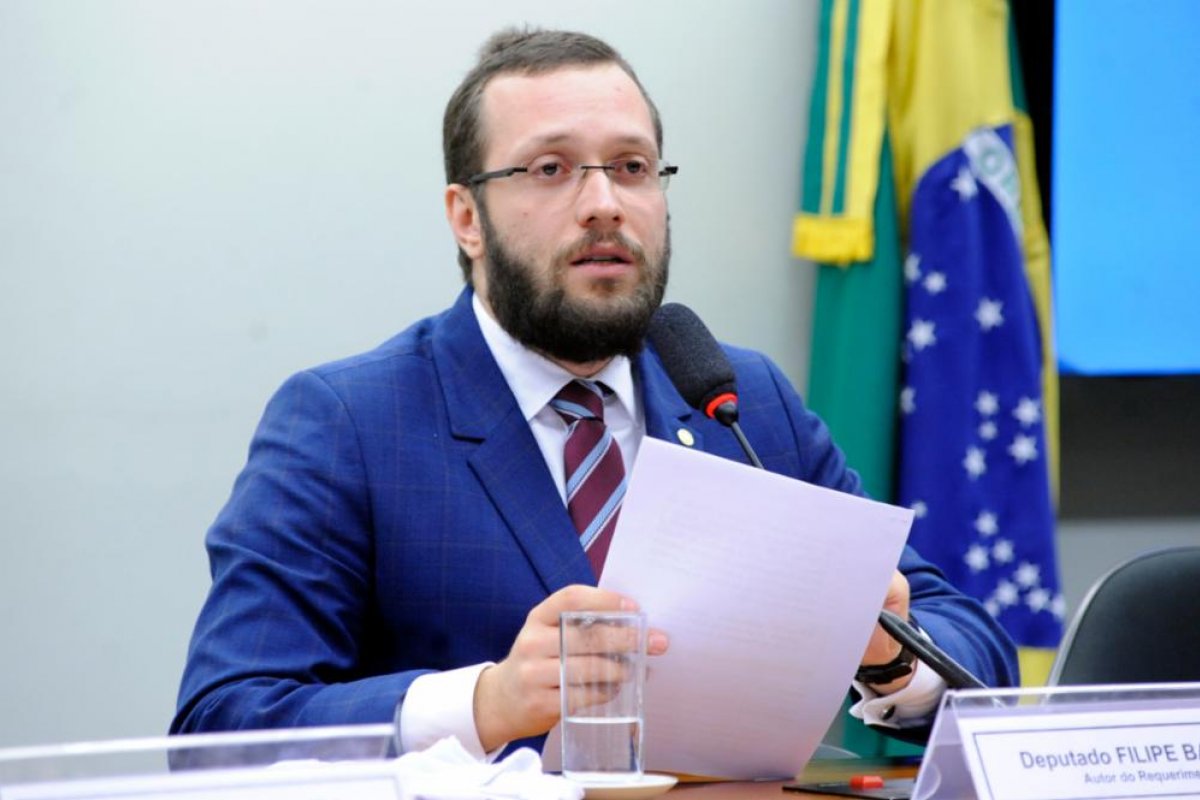 "Perseguição política", afirma Procuradoria da Câmara sobre inquérito contra Filipe Barros